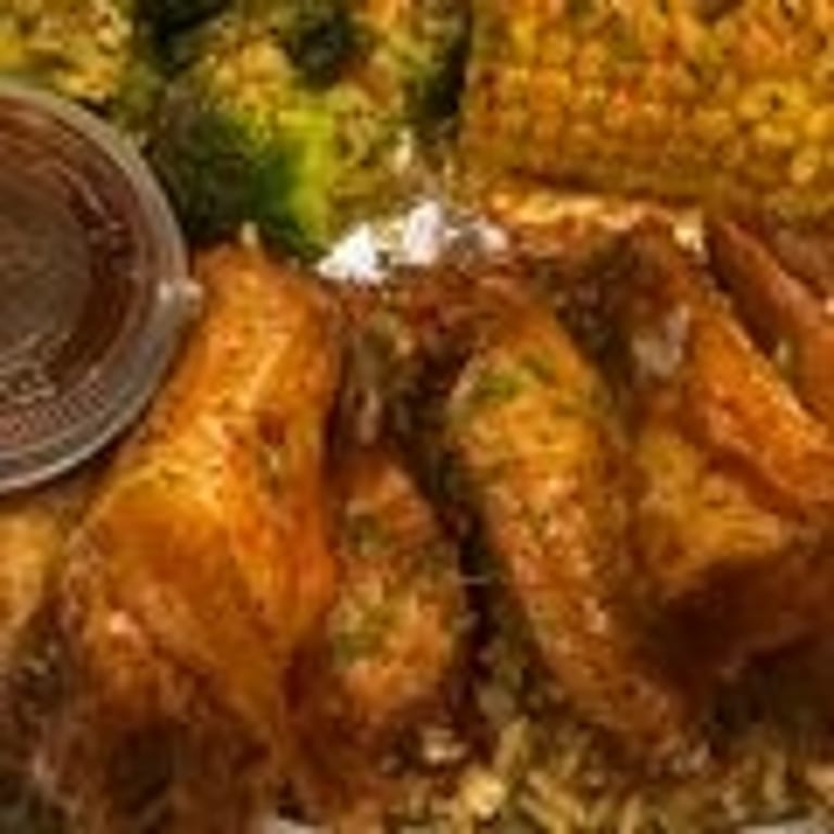Savor Our Lunch Offerings